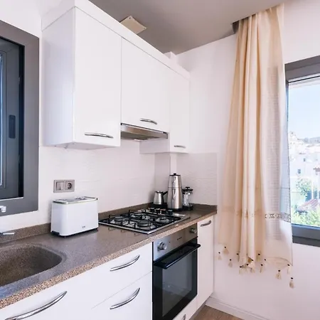 Chic Flat W Balcony 3 Min To In Lägenhet