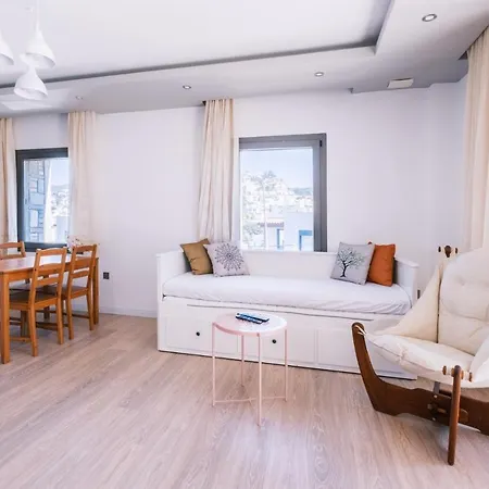 Chic Flat W Balcony 3 Min To In Apartment Bodrum