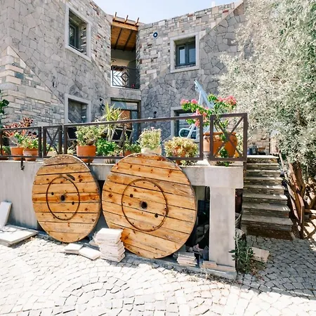 Chic Flat W Balcony 3 Min To In *